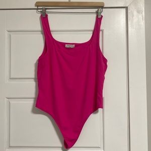 Babaton bodysuit XL in hot pink